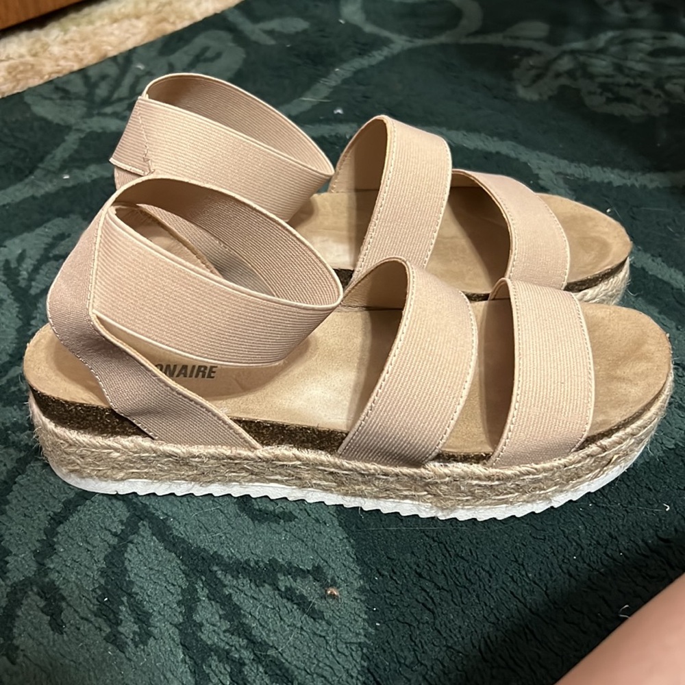 EUC Cushionaire Platform Espadrille Sandals Size 9.5 - Picture 2 of 3